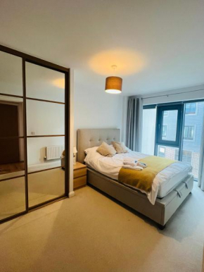 Charming 2 Bed and 2 Bath Flat in Watford